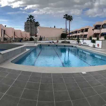 Sunny Near The Beach With Wifi, Balcony And Pool