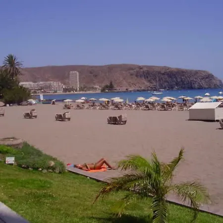 Apartment Sunny Near The Beach With Wifi, Balcony And Pool *