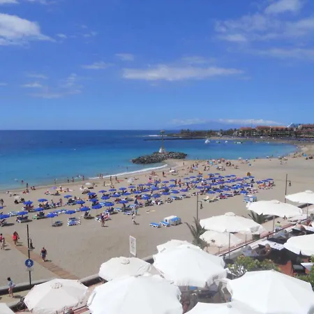 Sunny Near The Beach With Wifi, Balcony And Pool *