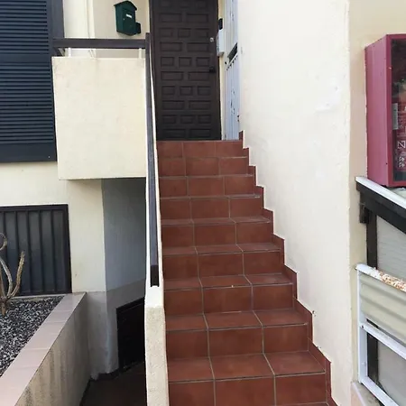 Sunny Near The Beach With Wifi, Balcony And Pool *