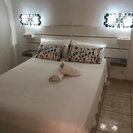 Sunny Near The Beach With Wifi, Balcony And Pool شقة *