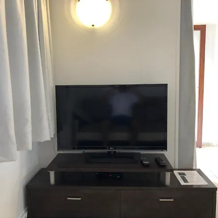 شقة Sunny Near The Beach With Wifi, Balcony And Pool *