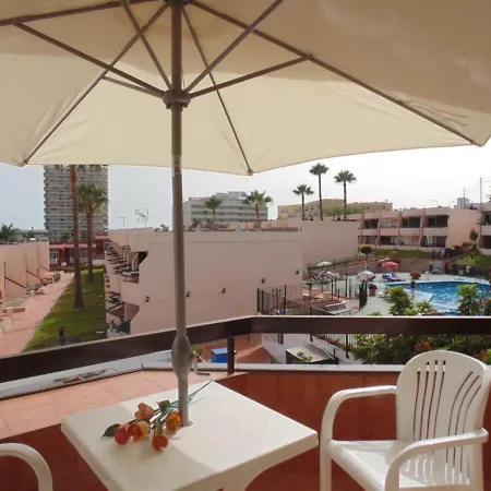 Sunny Near The Beach With Wifi, Balcony And Pool شقة *